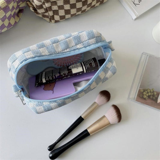 Knitted Cosmetics Pouch